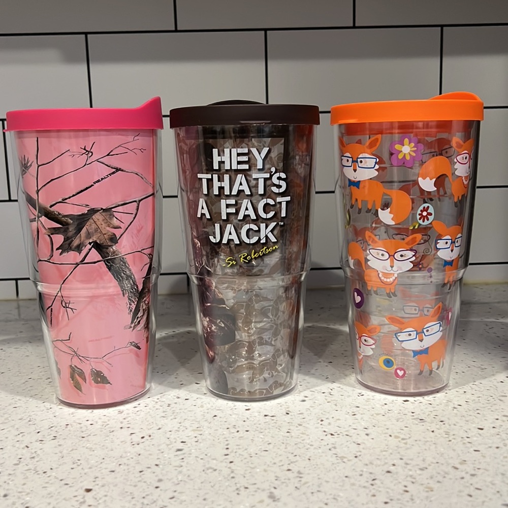 3 Tervis acrylic tumbler cups 24 oz Duck Dynasty, Pink Camo, Foxes with lids